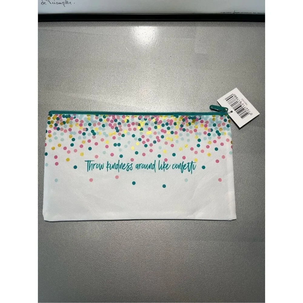Thrive Cosmetics Makeup Pouches‎